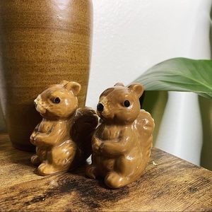 Vintage squirrel salt and pepper shakers